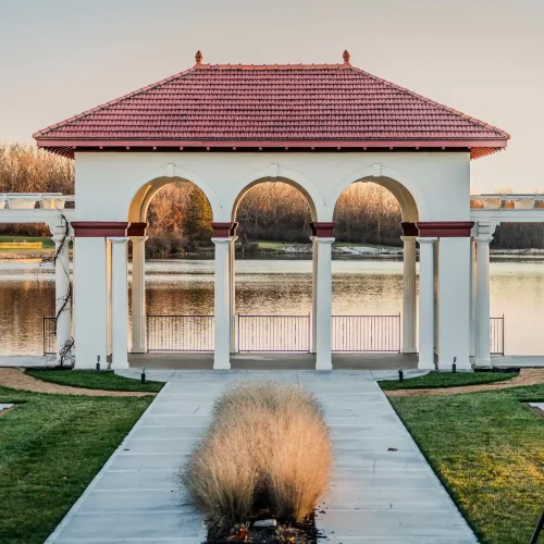 new-longview-pergola-lake